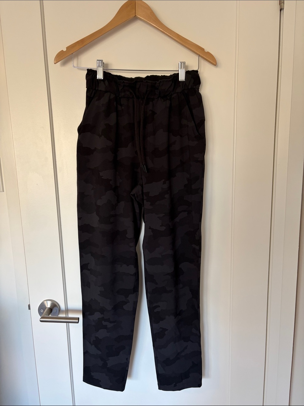 lululemon athletica Keep Moving Women's Black Camo Pants